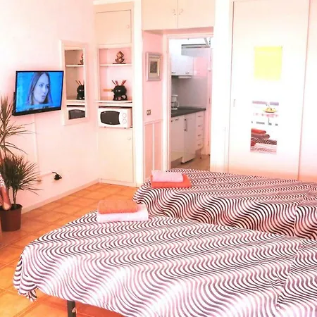 In Perfect Location Апартаменти